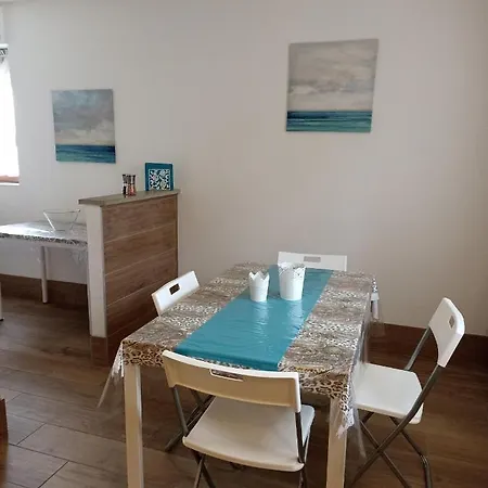 Apartment Moni *
