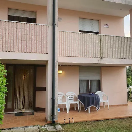 Moni Apartment *