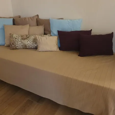 Moni Apartman Aprilia Marittima